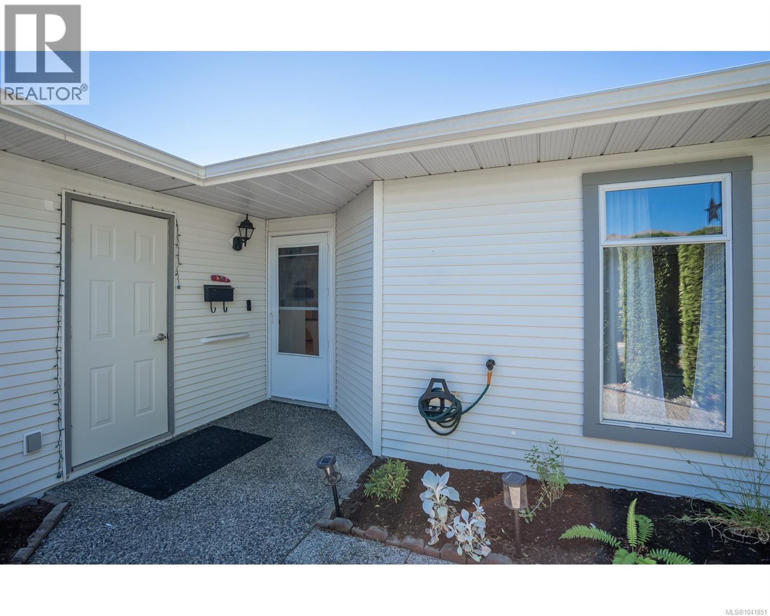 #20 450 Bay Ave - 30