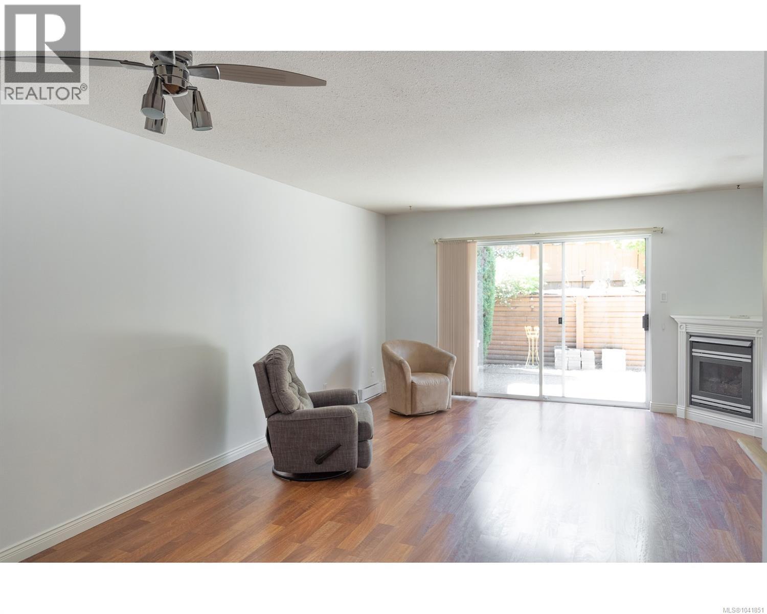 #20 450 Bay Ave - 10