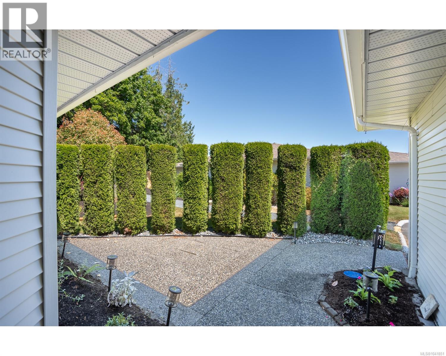 #20 450 Bay Ave - 29