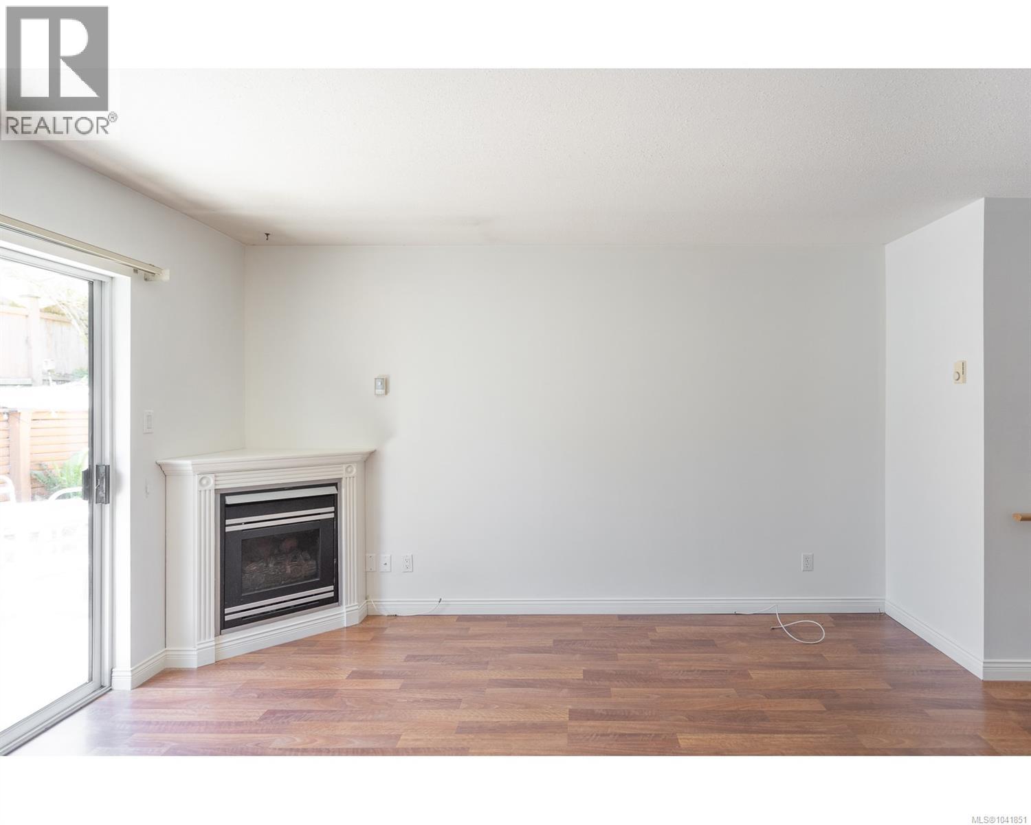 #20 450 Bay Ave - 8