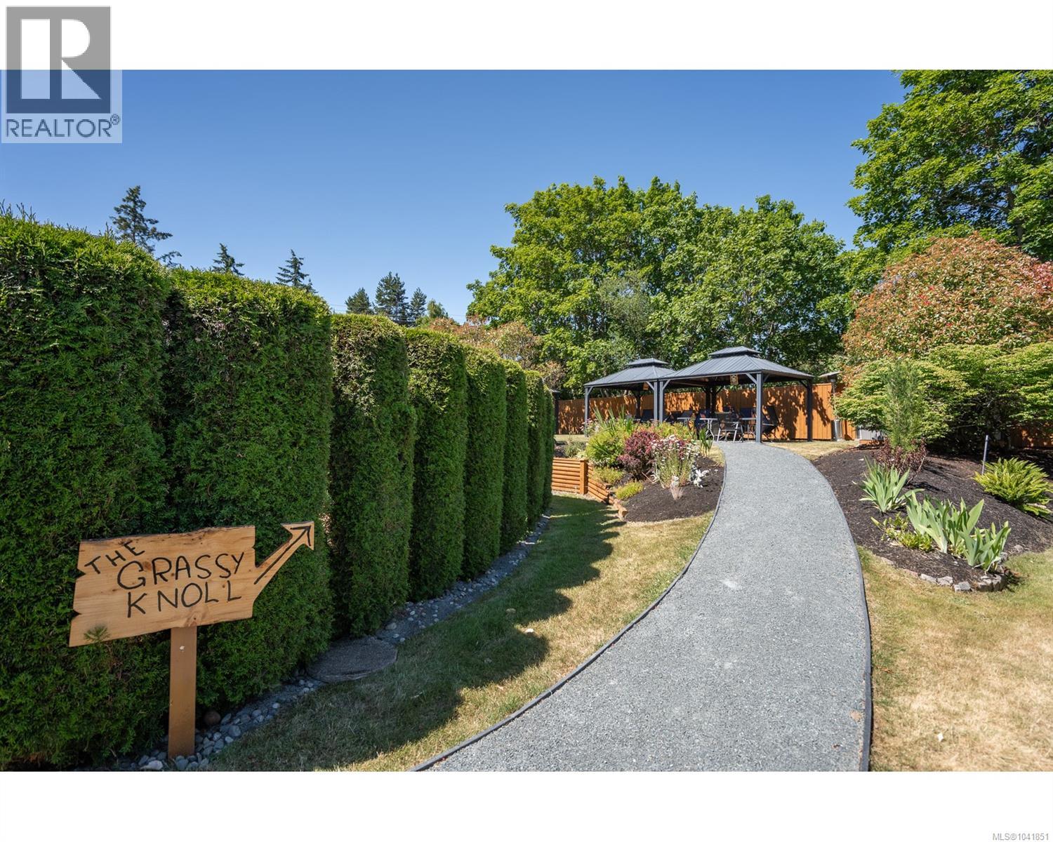 #20 450 Bay Ave - 25