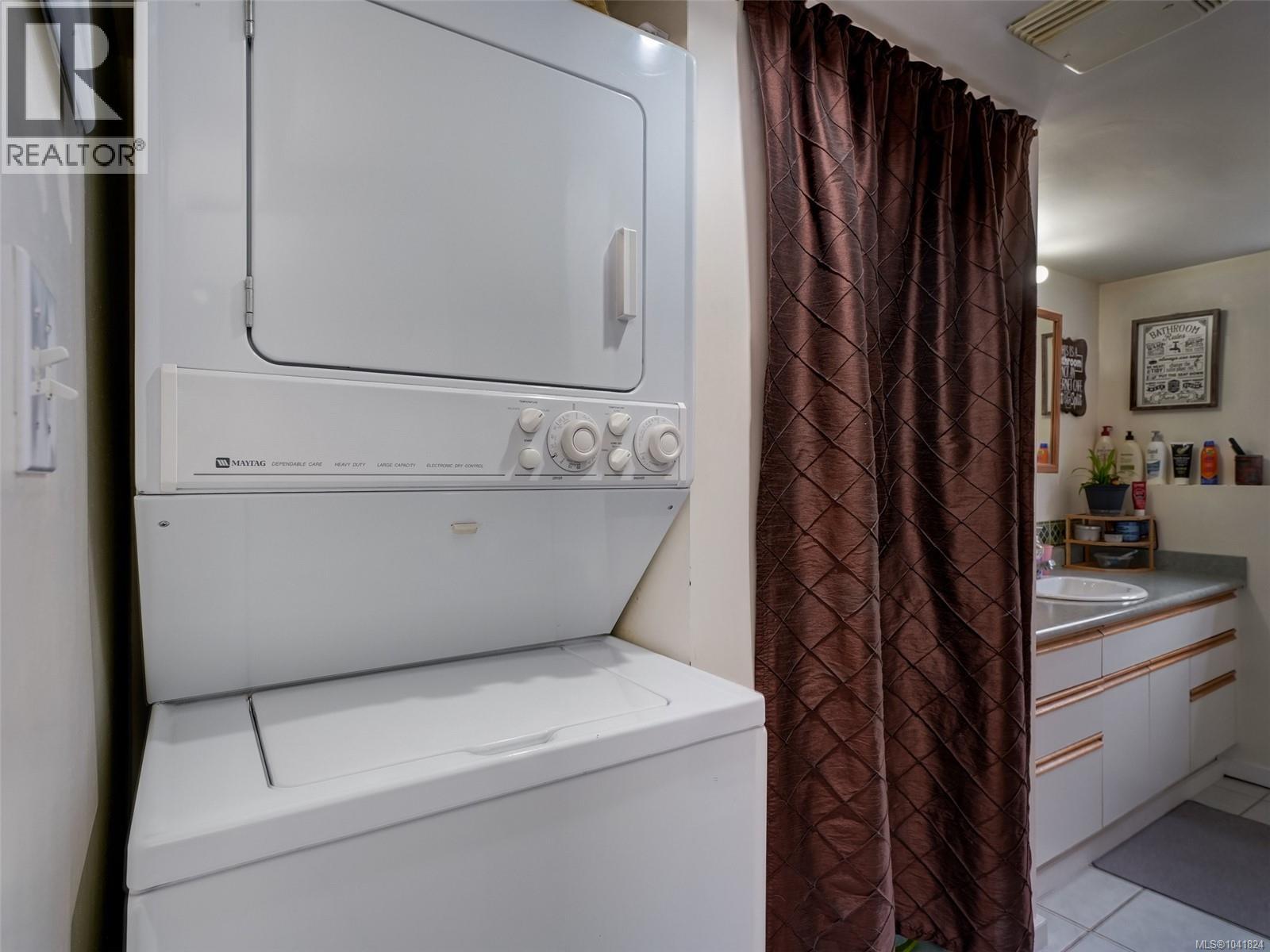 1157 Lyall St - 20