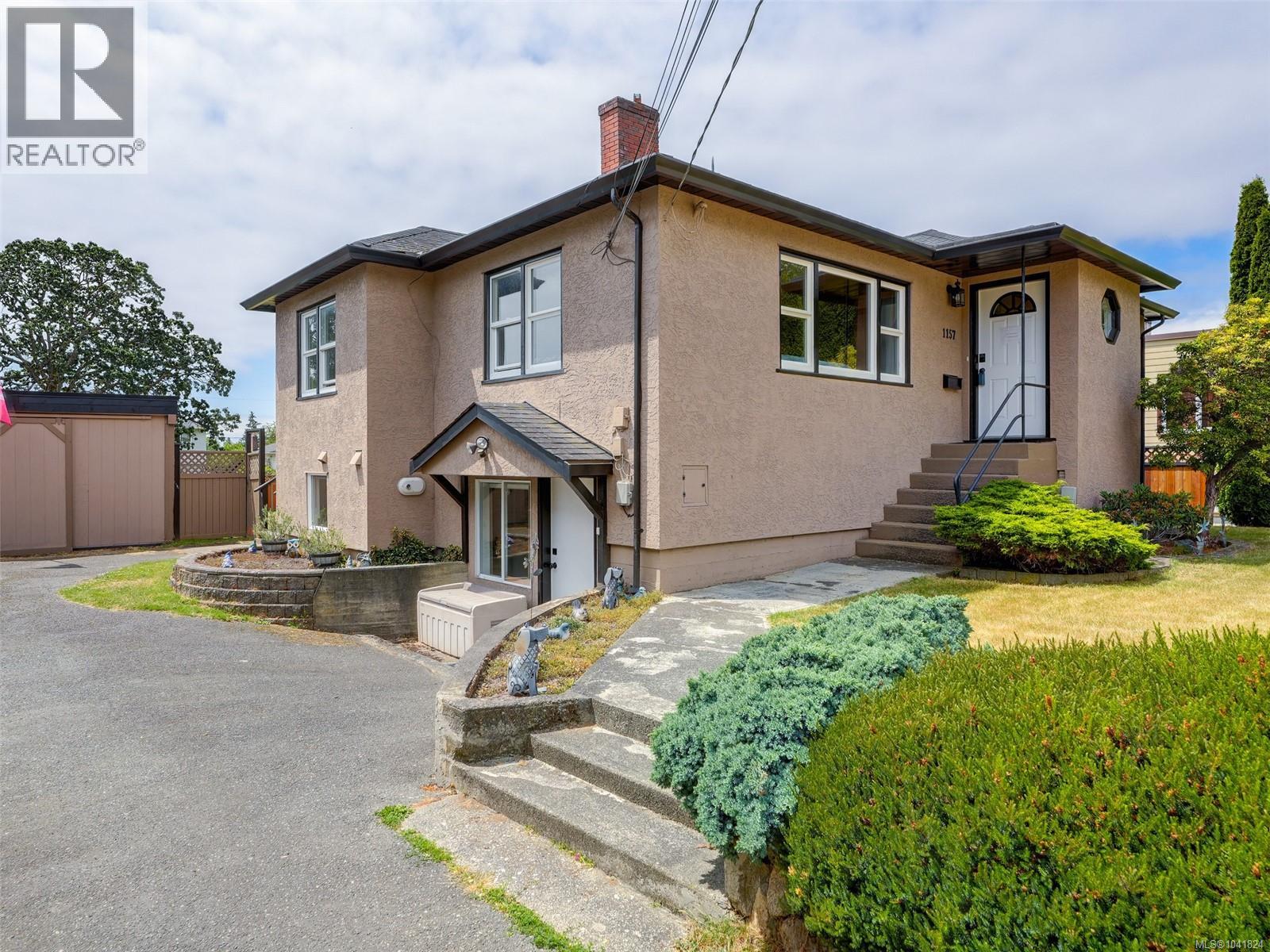1157 Lyall St - 24