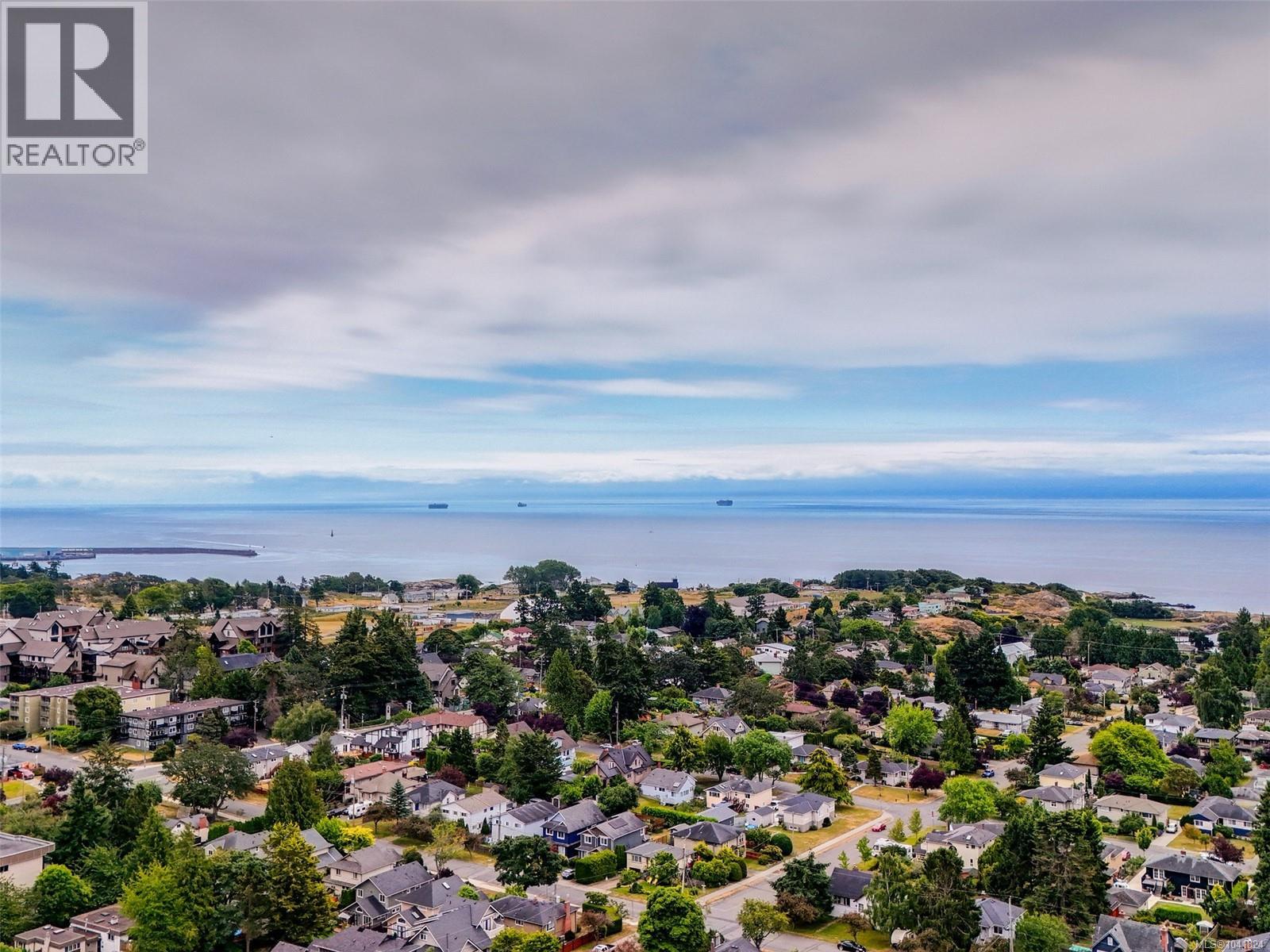 1157 Lyall St - 32
