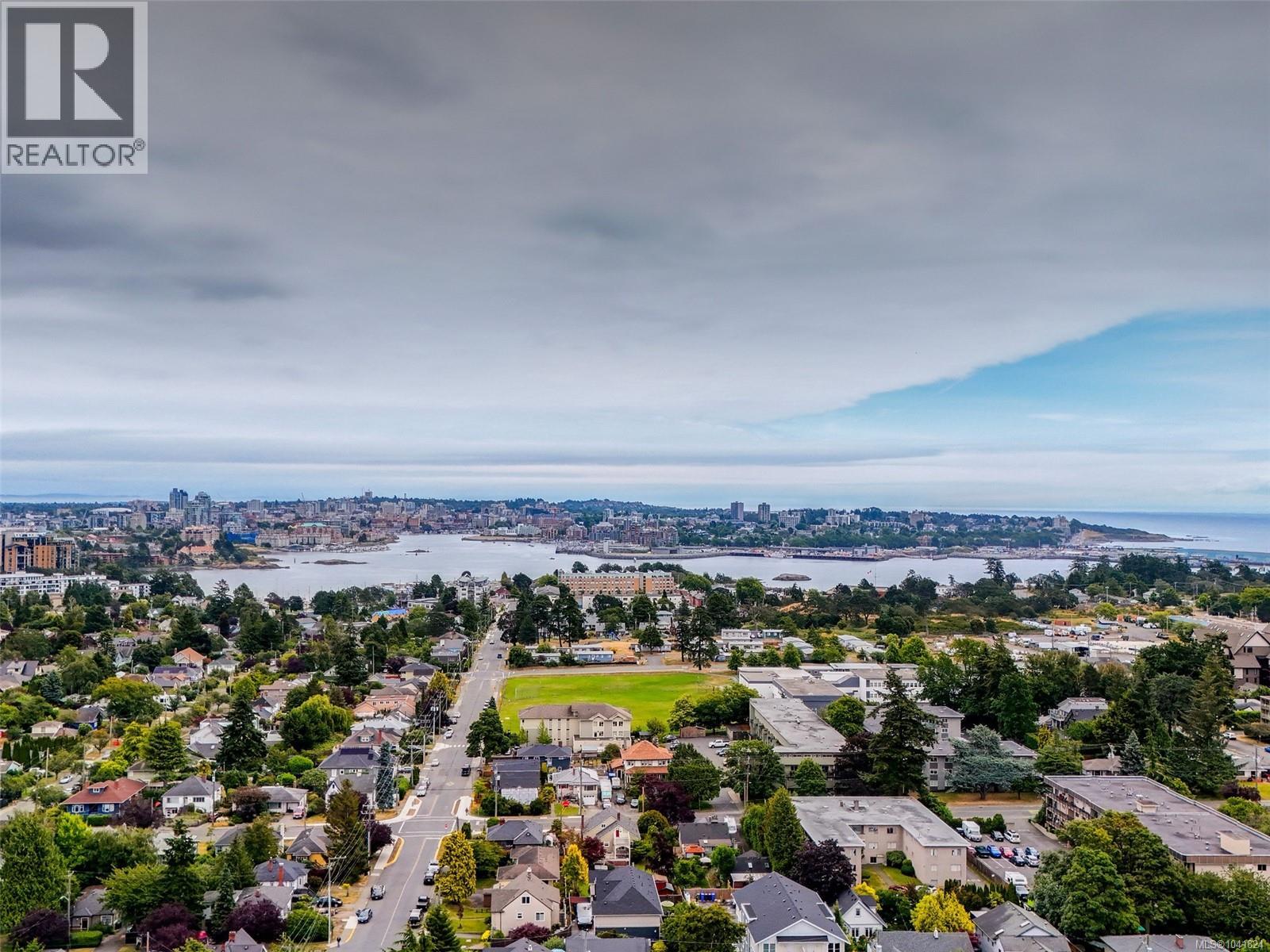 1157 Lyall St - 33