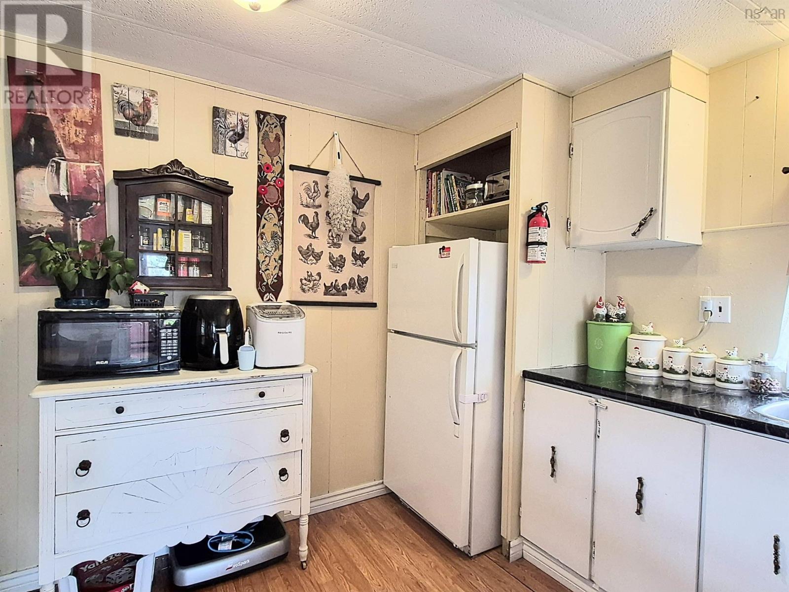 10 Bayview Drive - 13