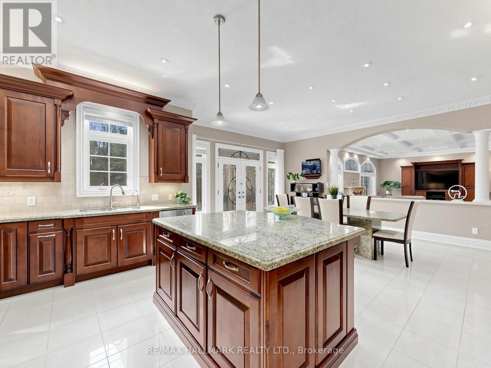 11 CRANBORNE CHASE - Image 11