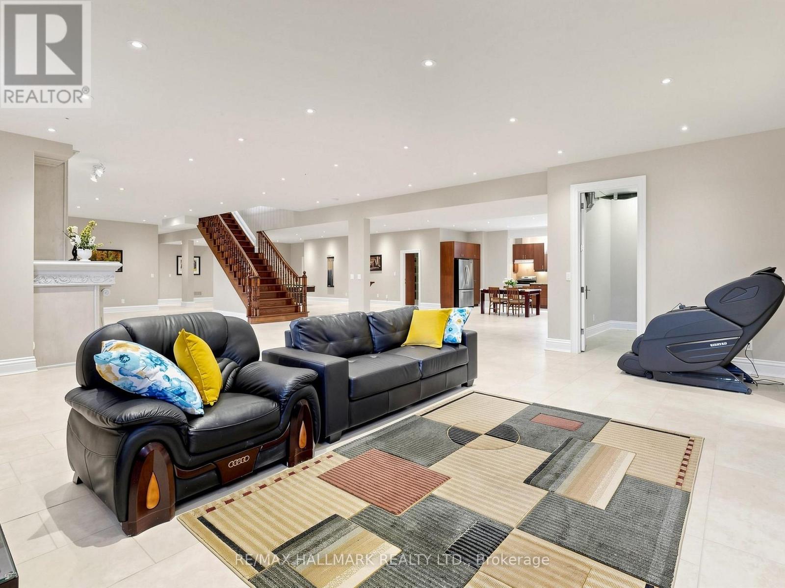 11 CRANBORNE CHASE - Image 29