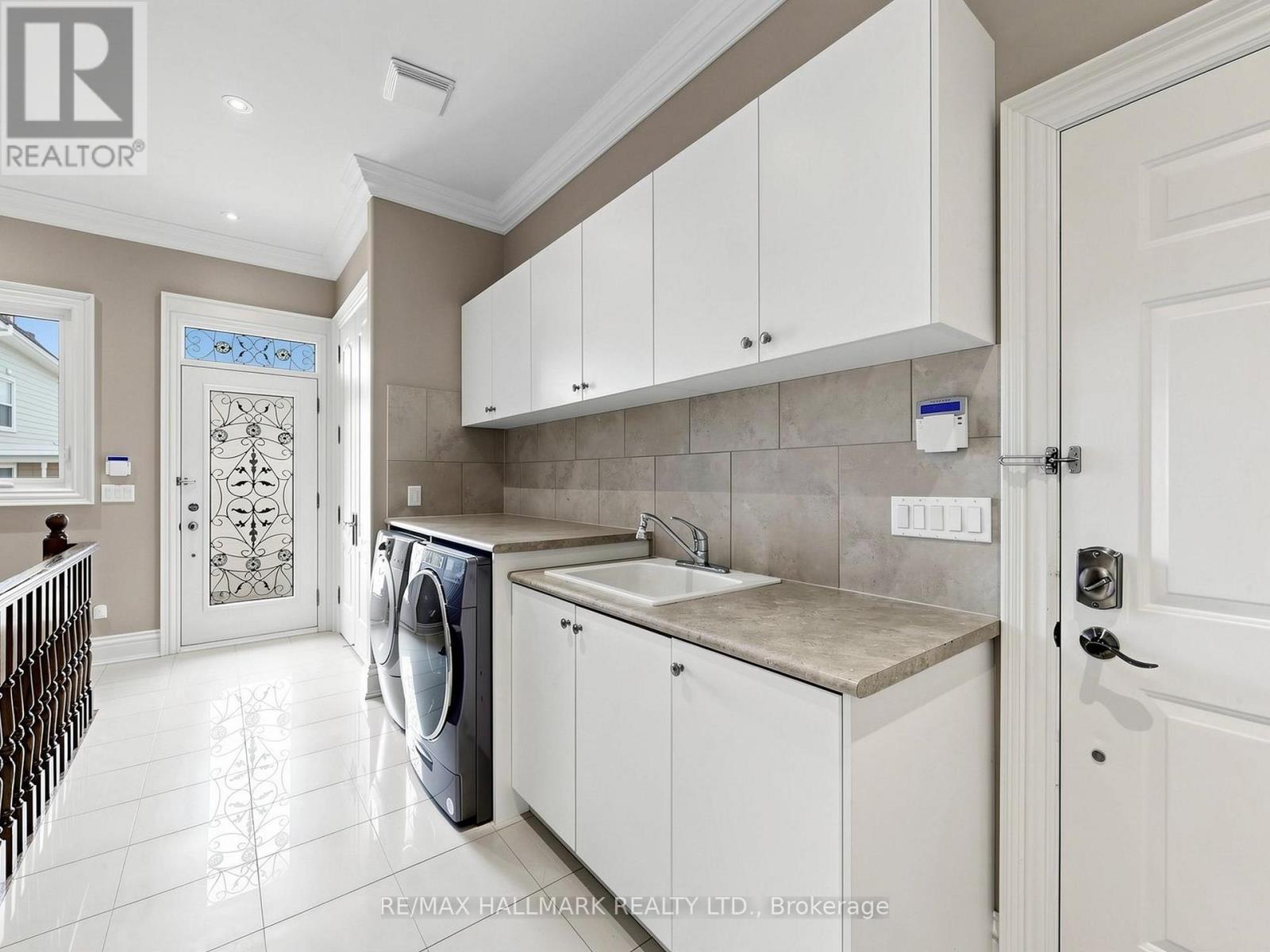 11 CRANBORNE CHASE - Image 27