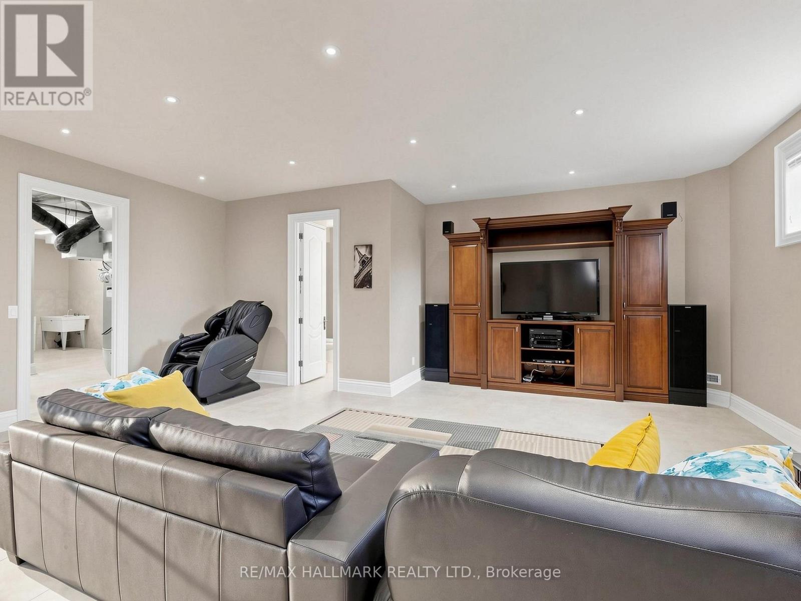 11 CRANBORNE CHASE - Image 30