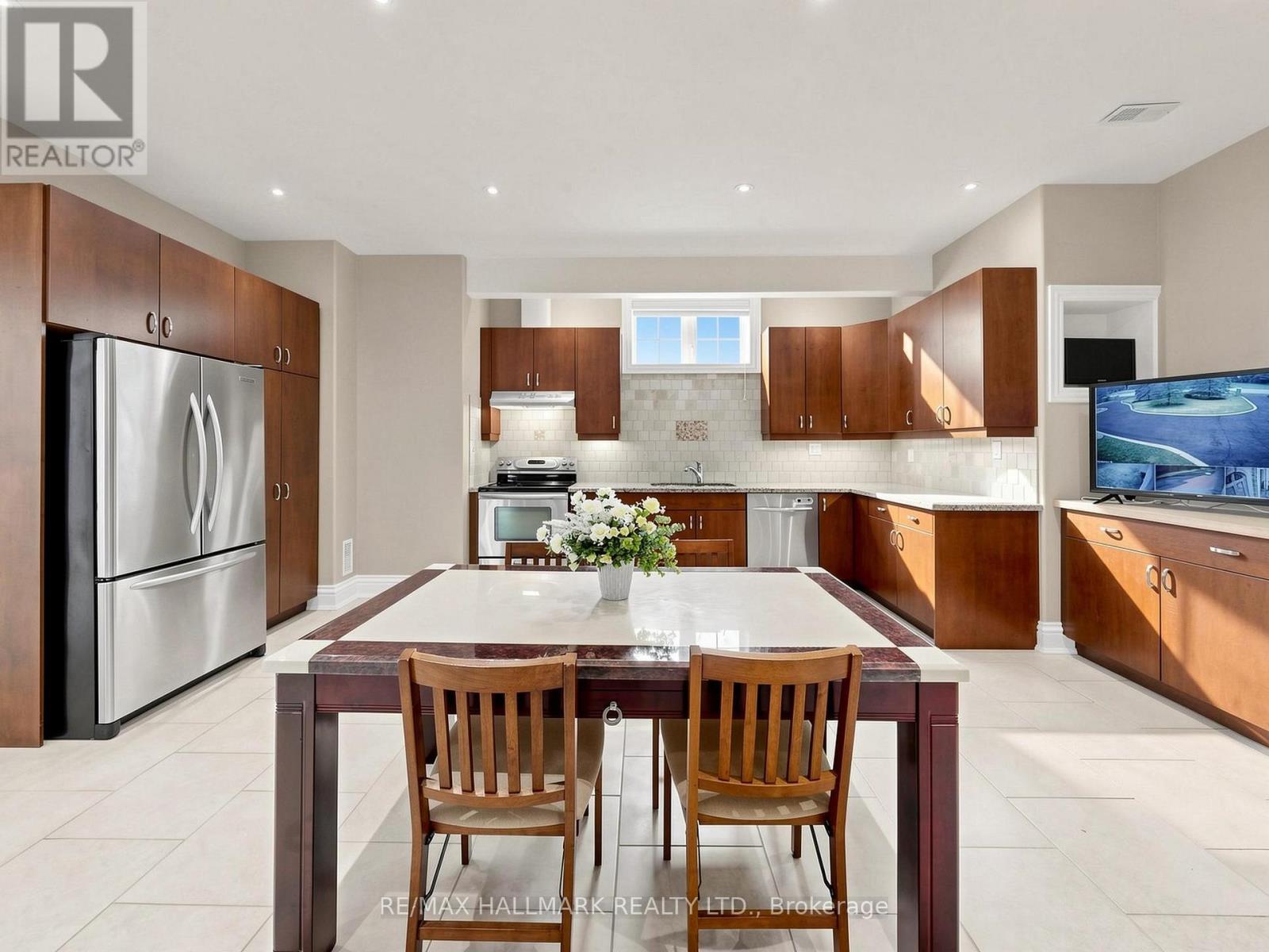 11 CRANBORNE CHASE - Image 33