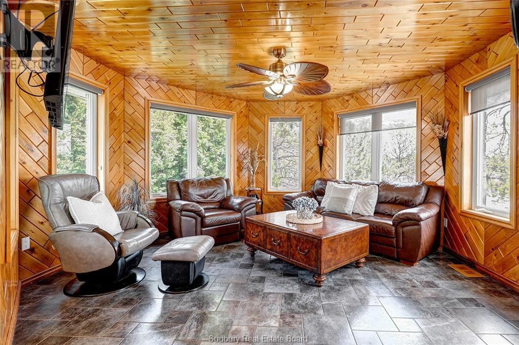 366 Northshore Road - 10