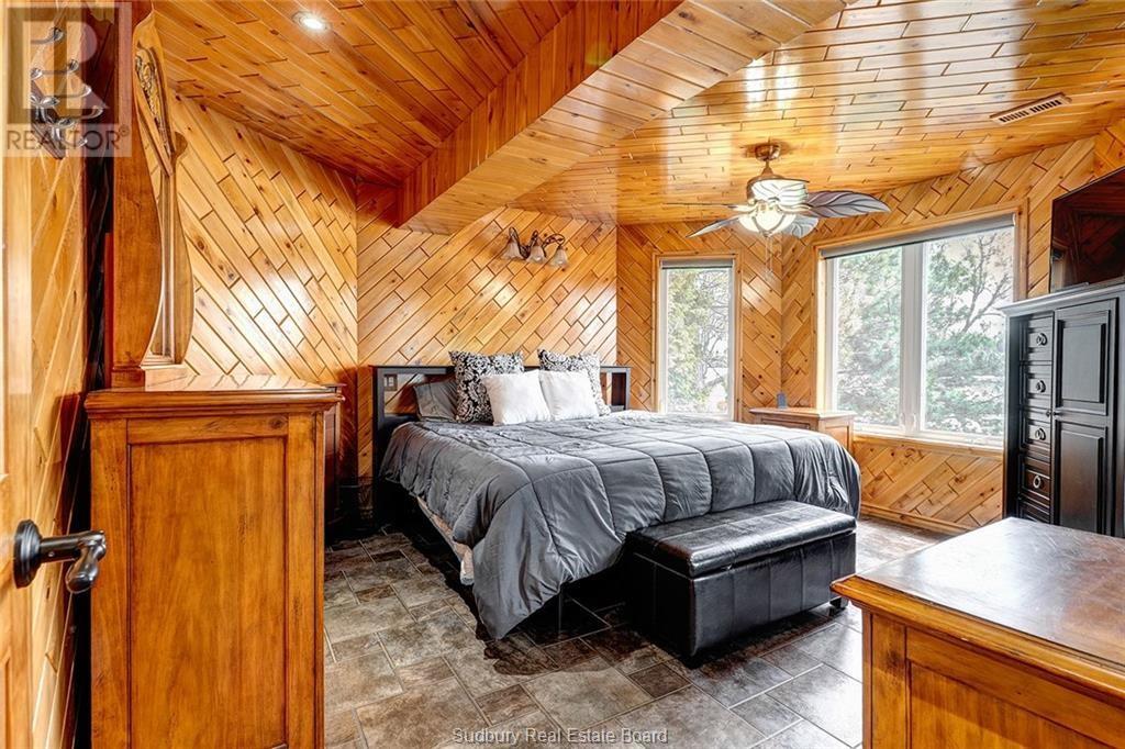 366 Northshore Road - 12
