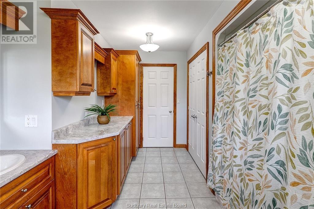 366 Northshore Road - 16