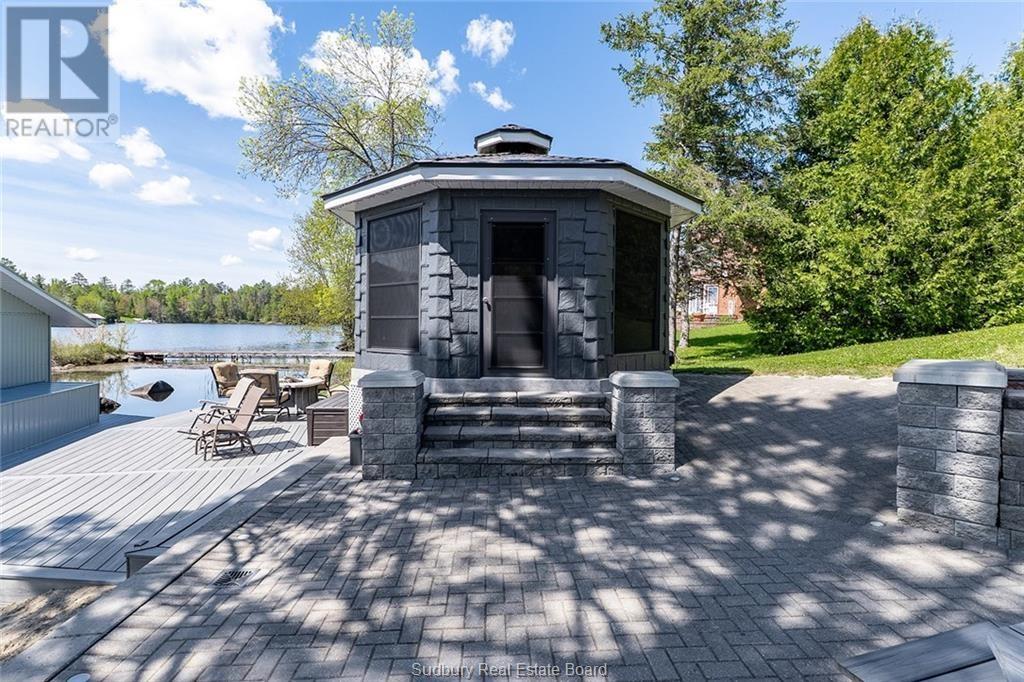366 Northshore Road - 36