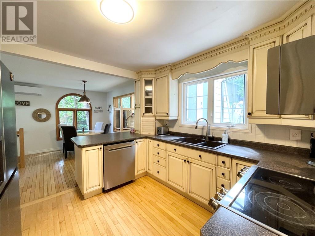 13 Lancaster Drive - 11