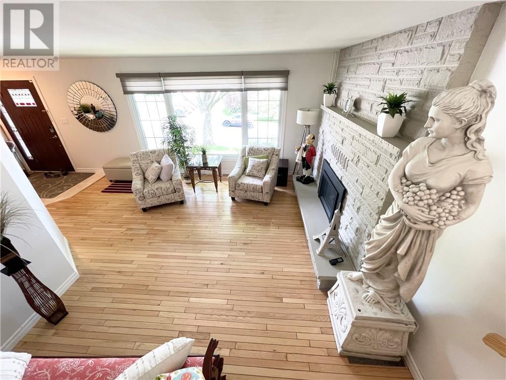 13 Lancaster Drive - 26