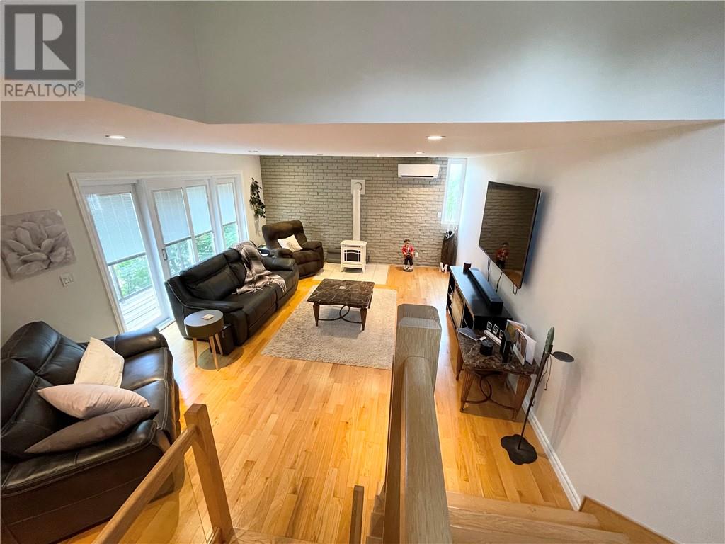 13 Lancaster Drive - 36