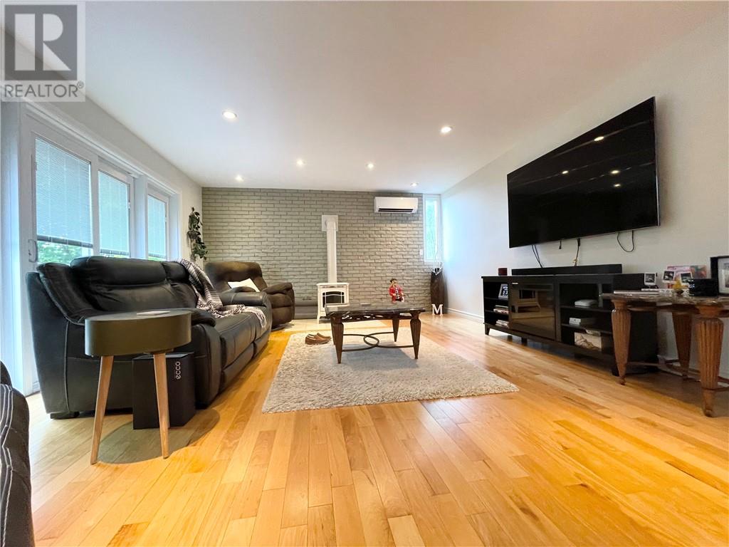 13 Lancaster Drive - 38