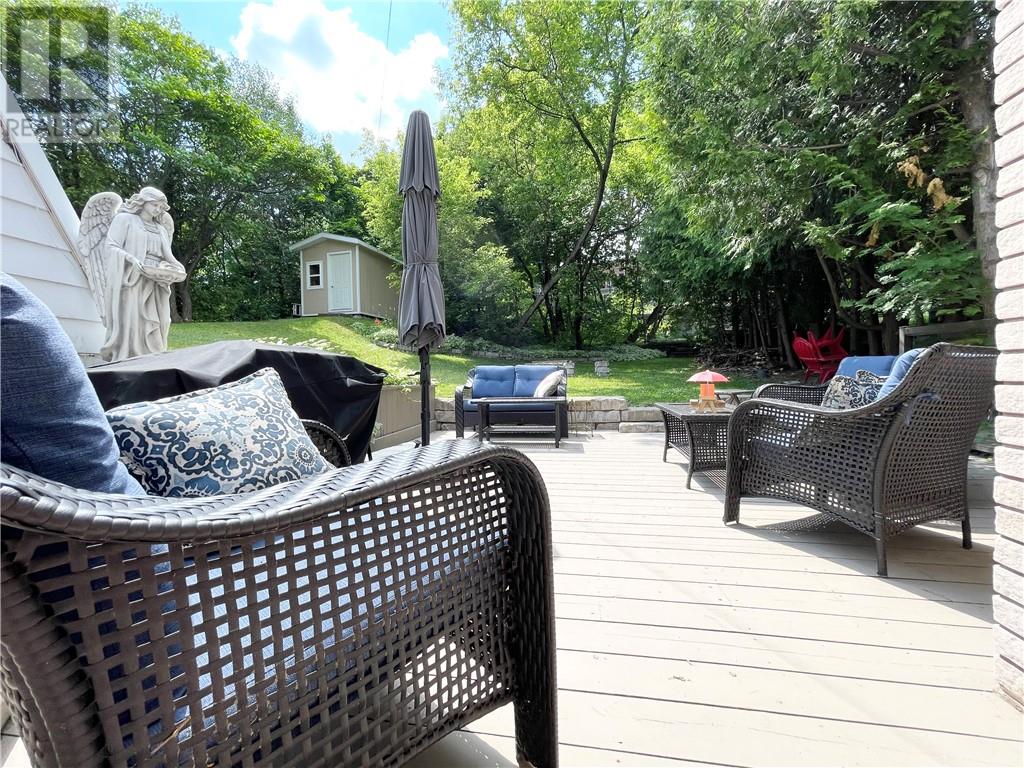 13 Lancaster Drive - 52