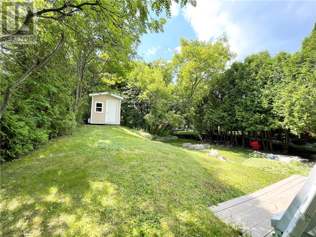 13 Lancaster Drive - 64