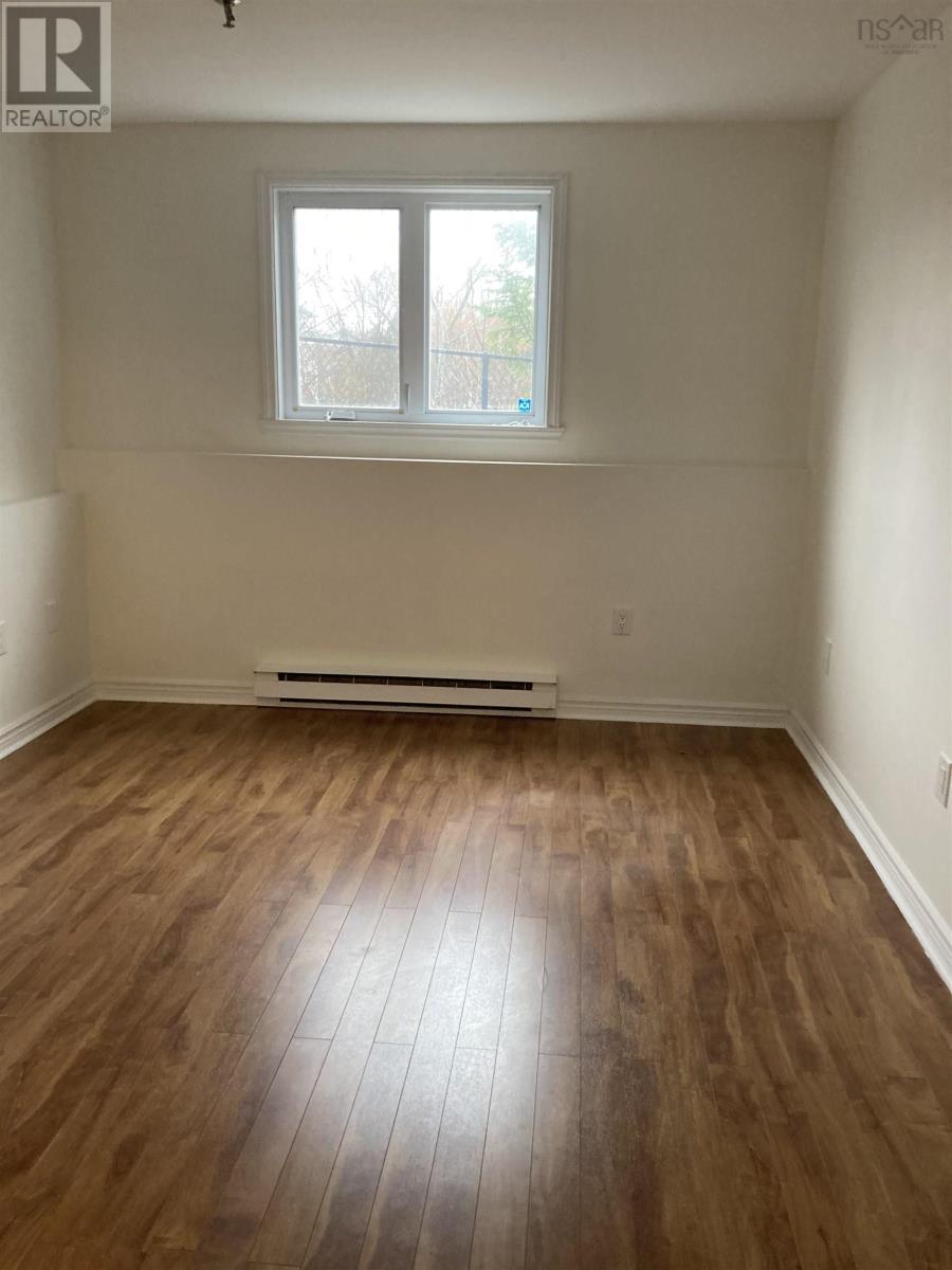 #103 15 Langbrae Drive - 24
