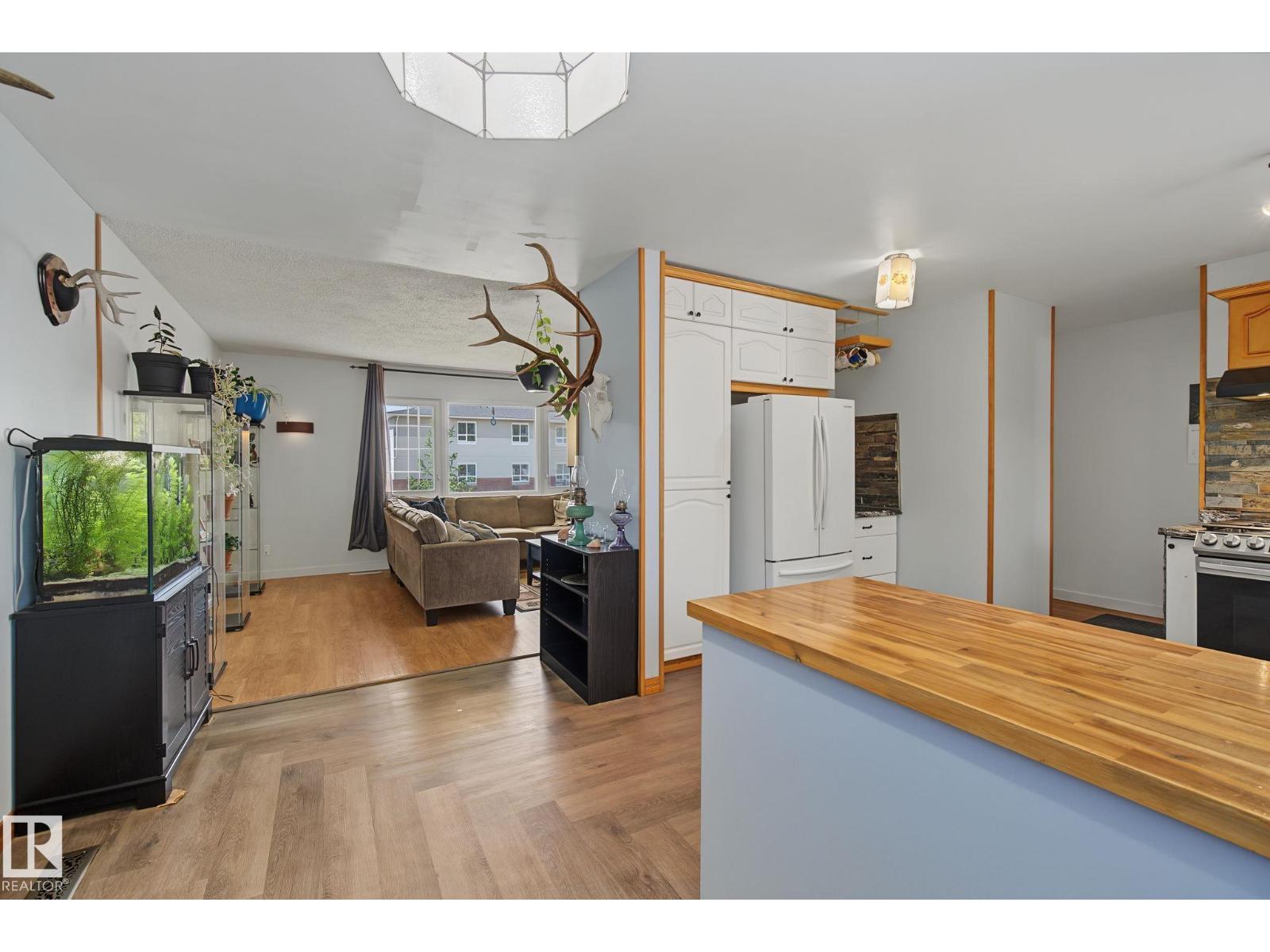 5116 49 AV — photo 10