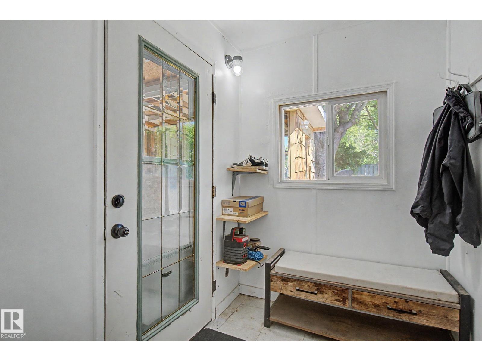 5116 49 AV — photo 23