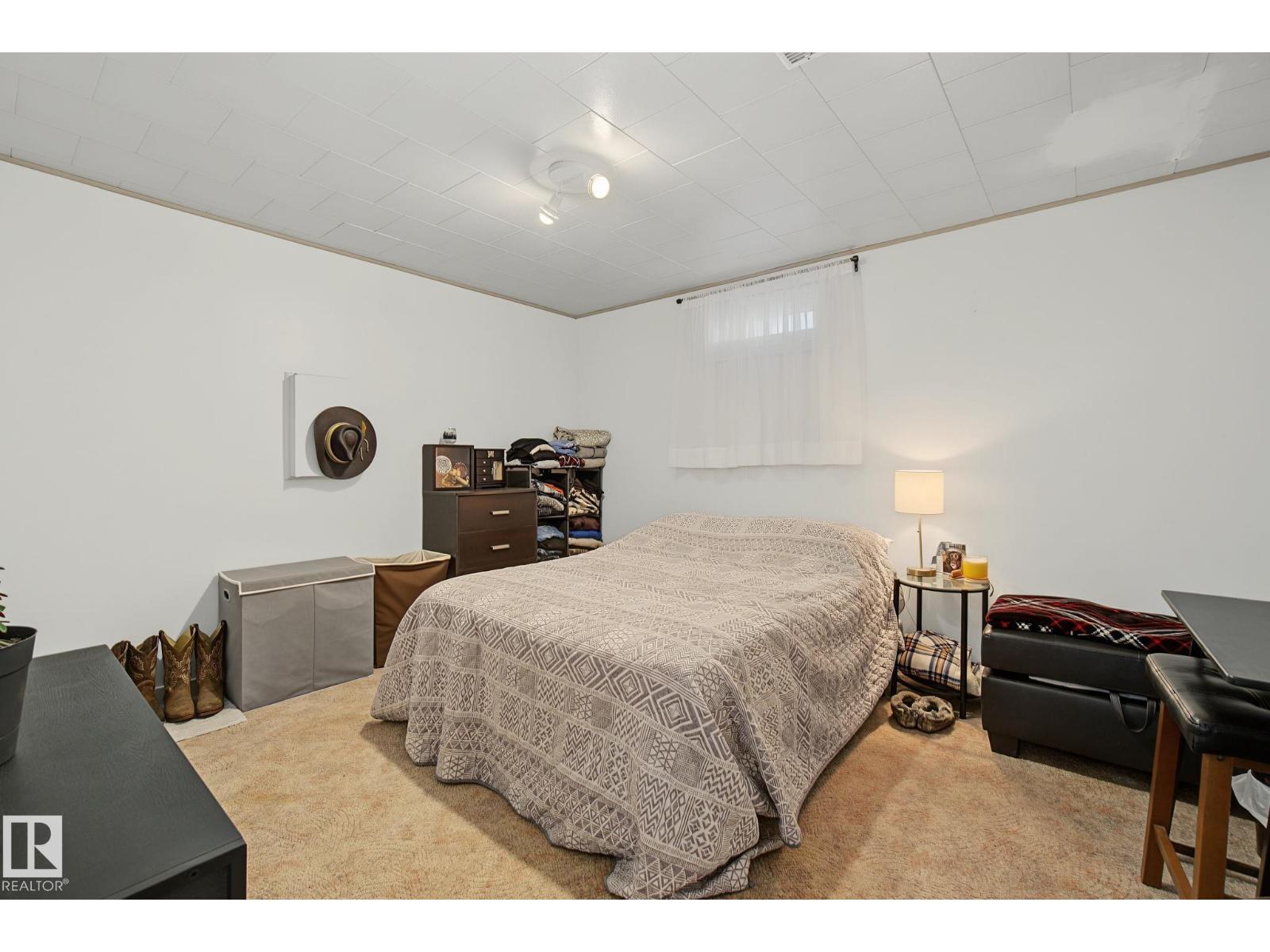 5116 49 AV — photo 31