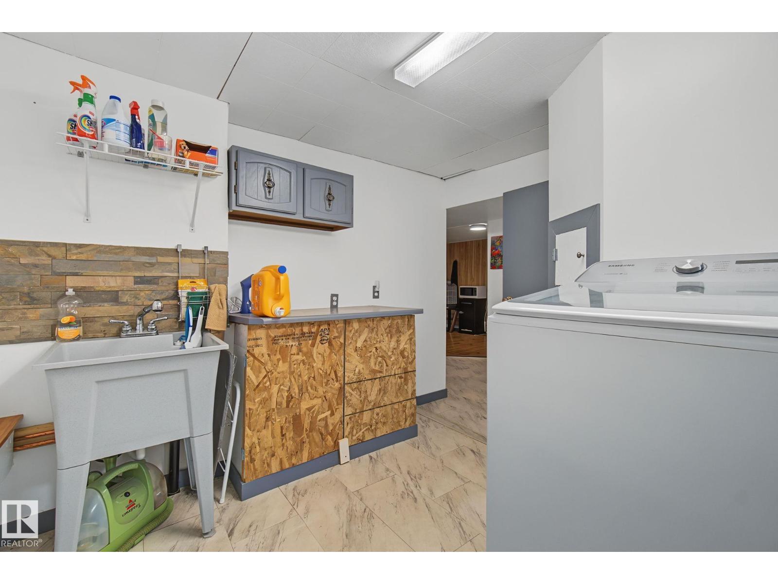 5116 49 AV — photo 37