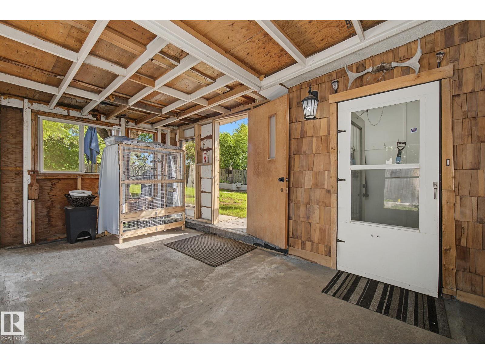 5116 49 AV — photo 43