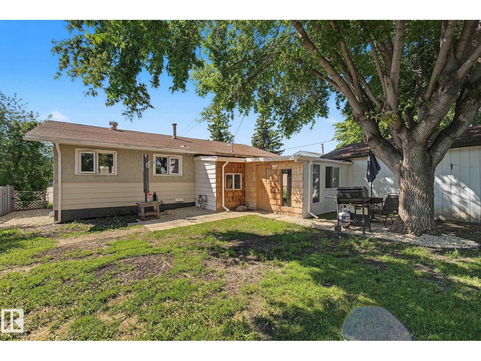 5116 49 AV — photo 49