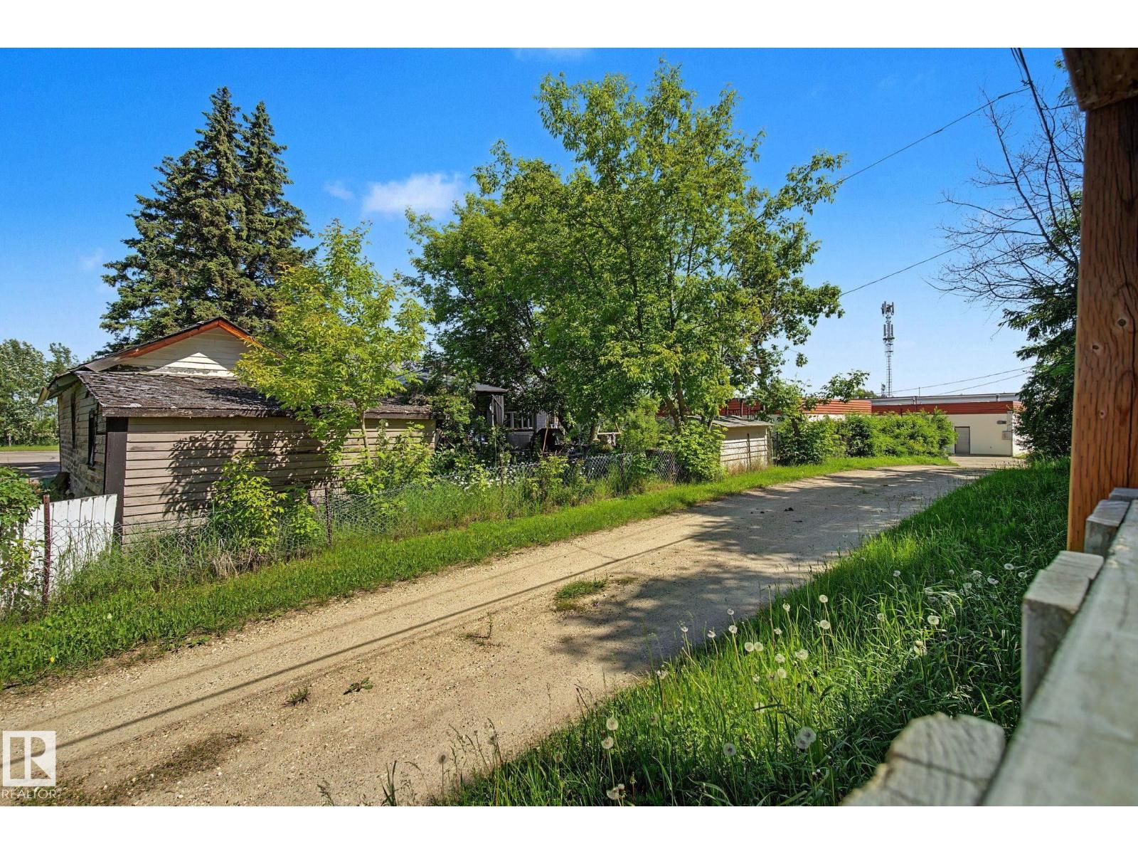 5116 49 AV — photo 51