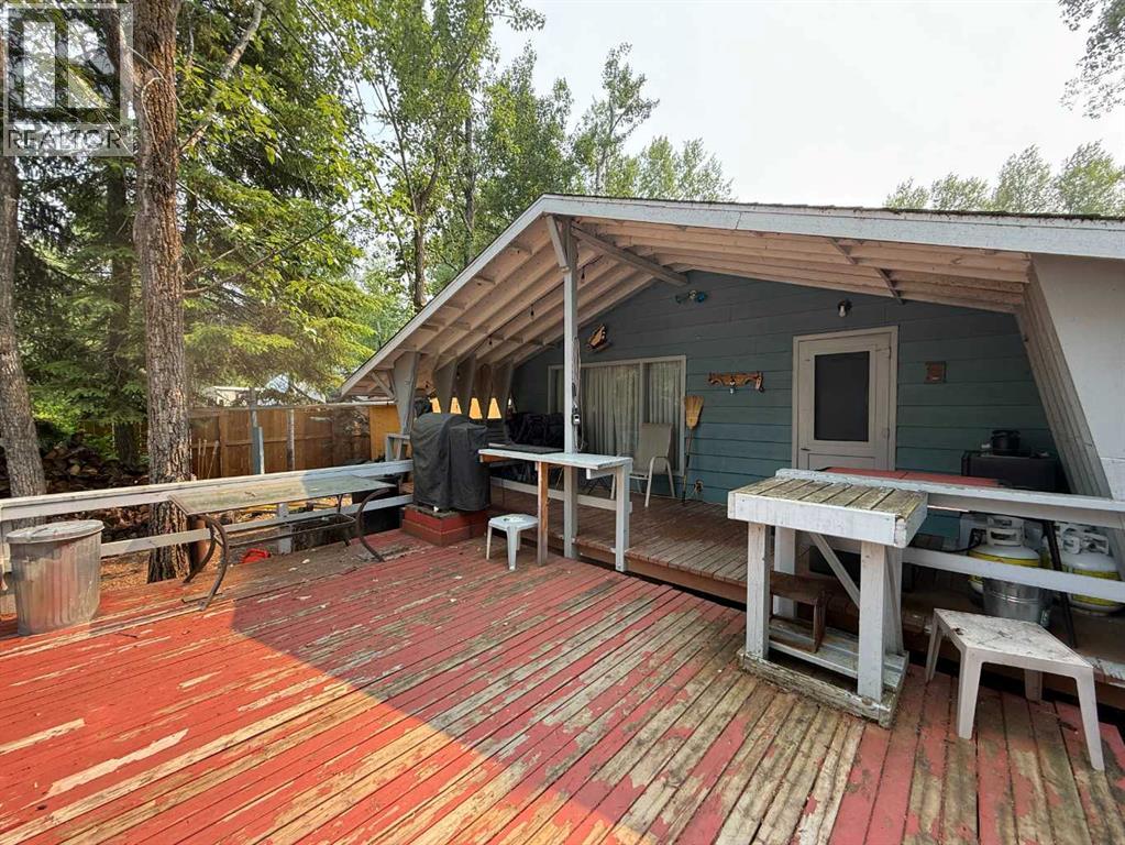LARGE DECK