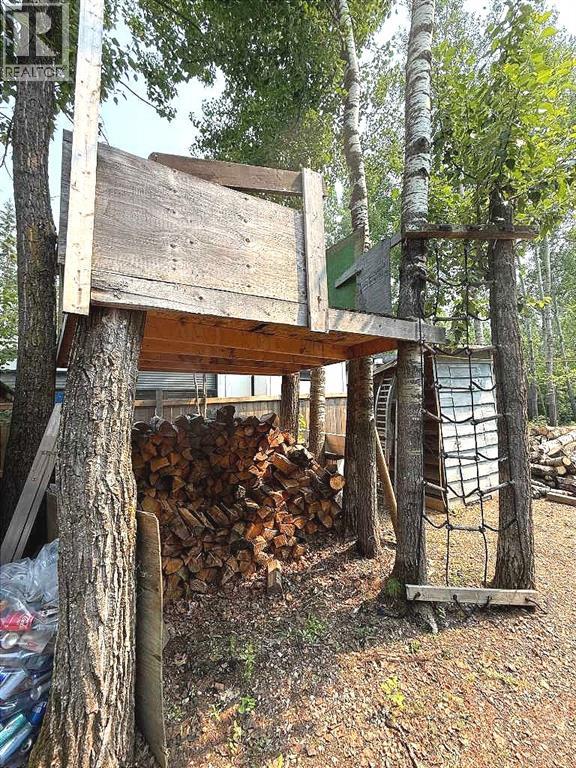 TREE FORT