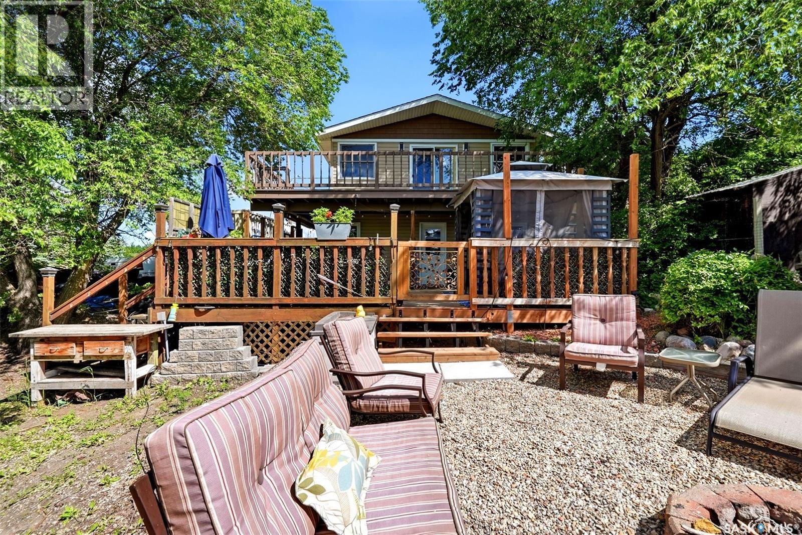 213 Grove AVENUE - 1
