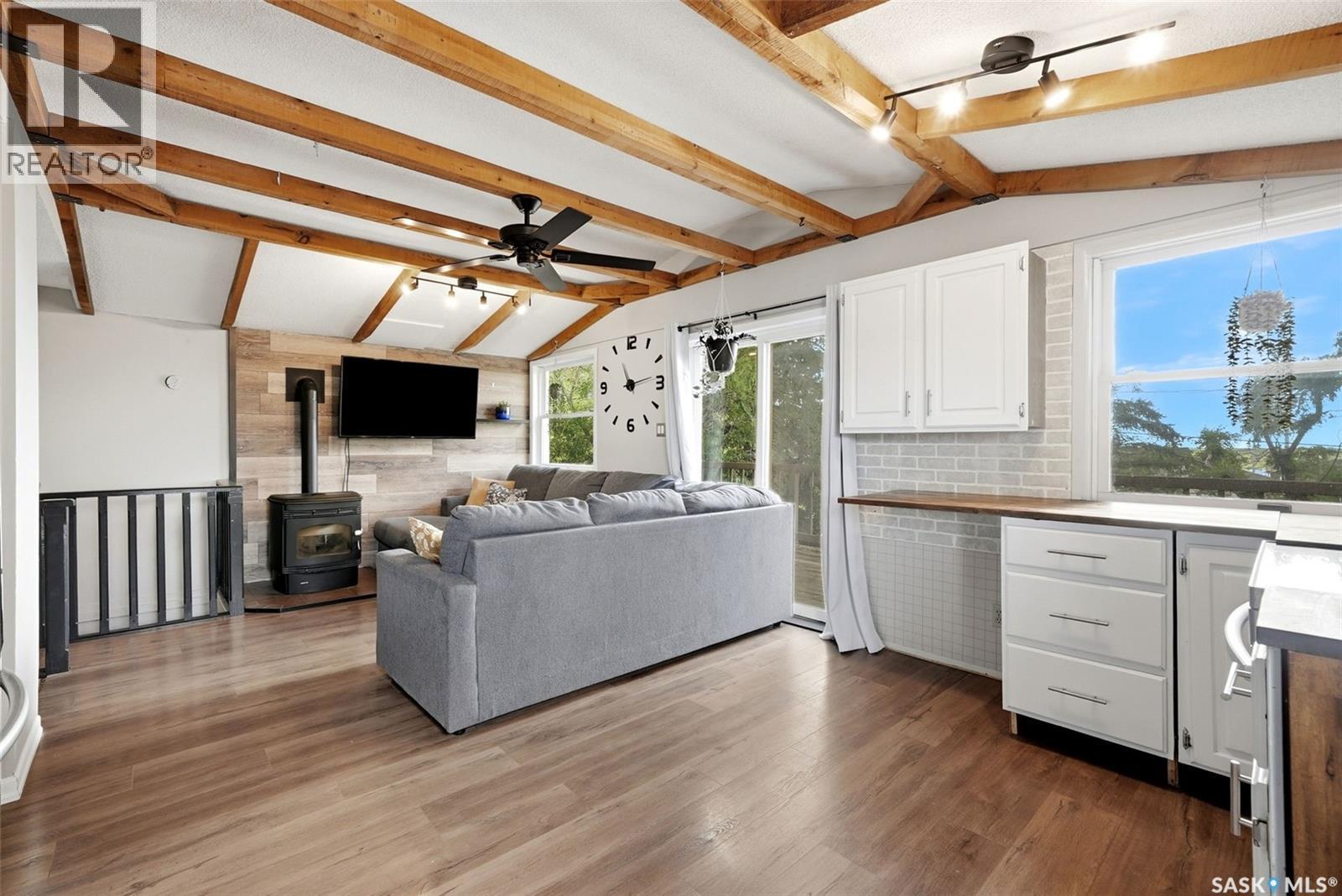 213 Grove AVENUE - 11