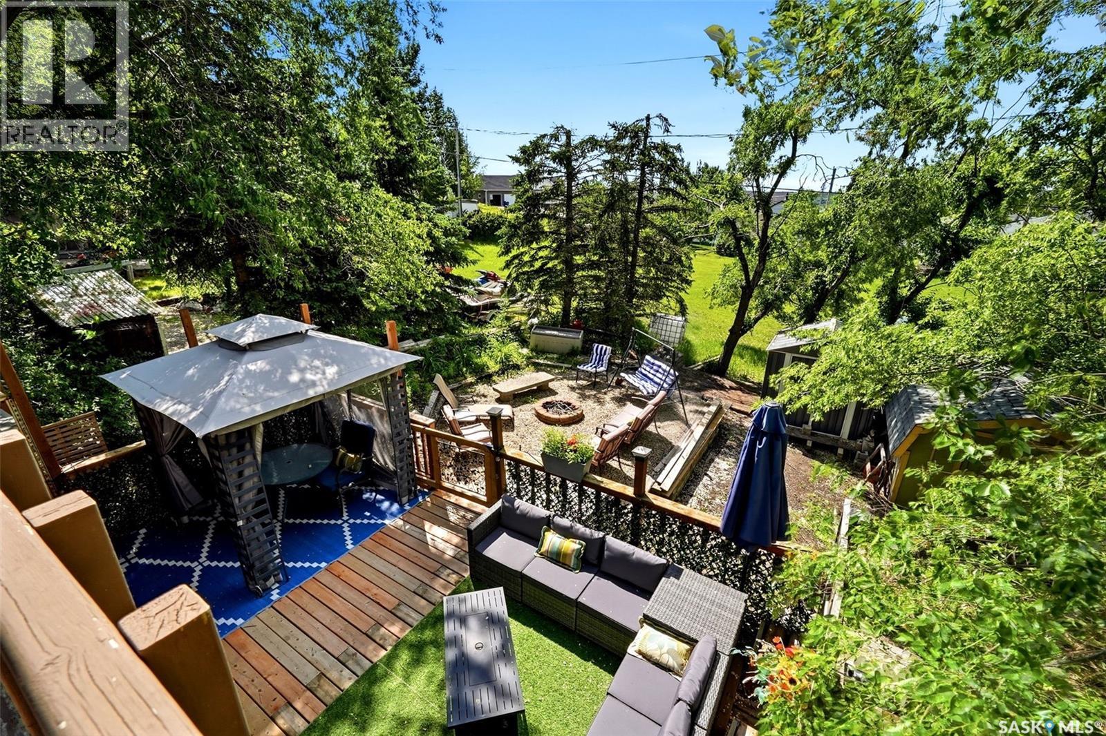213 Grove AVENUE - 22