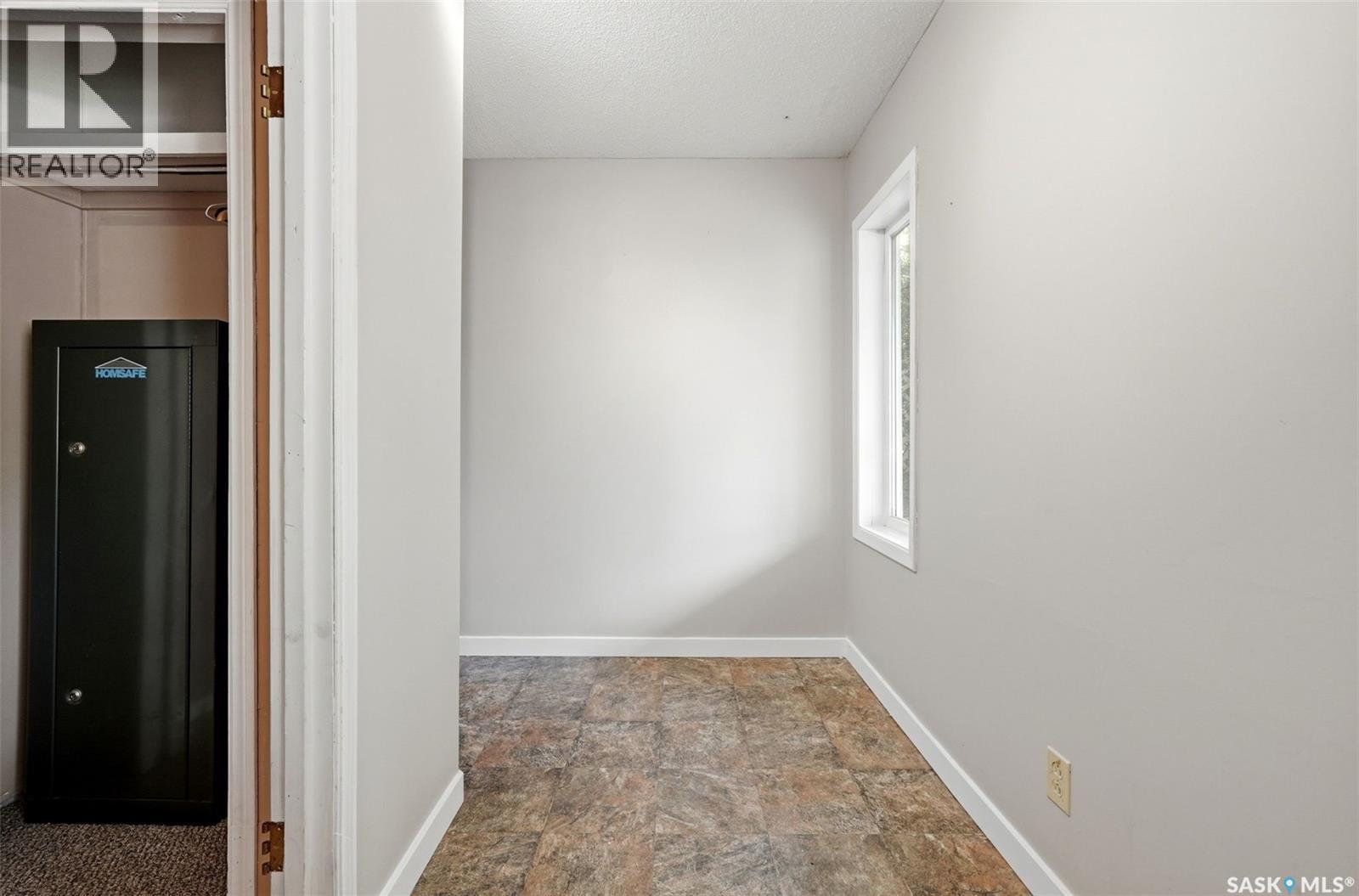 213 Grove AVENUE - 25