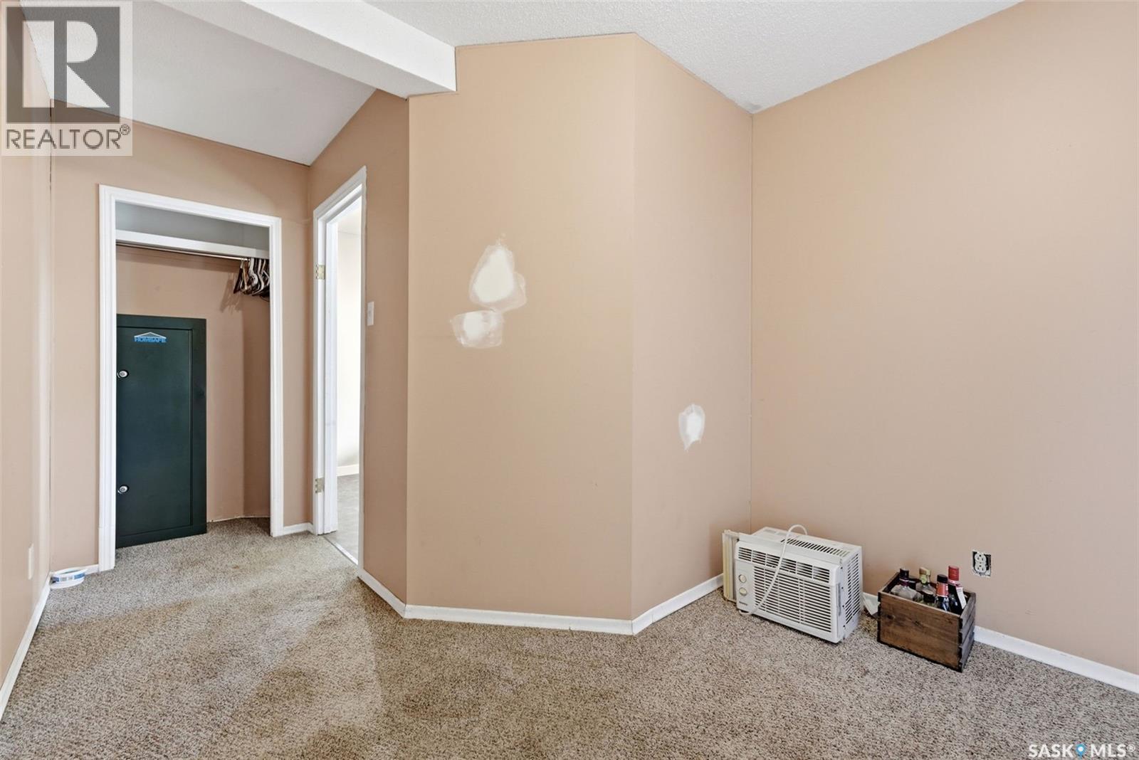 213 Grove AVENUE - 28
