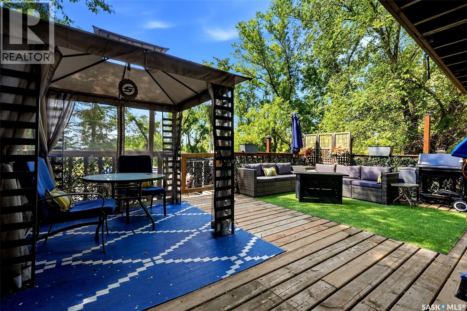 213 Grove AVENUE - 3