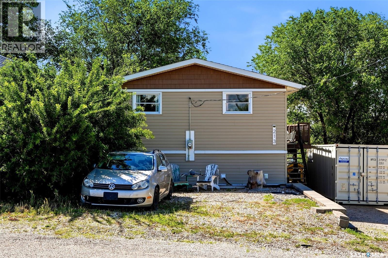 213 Grove AVENUE - 30