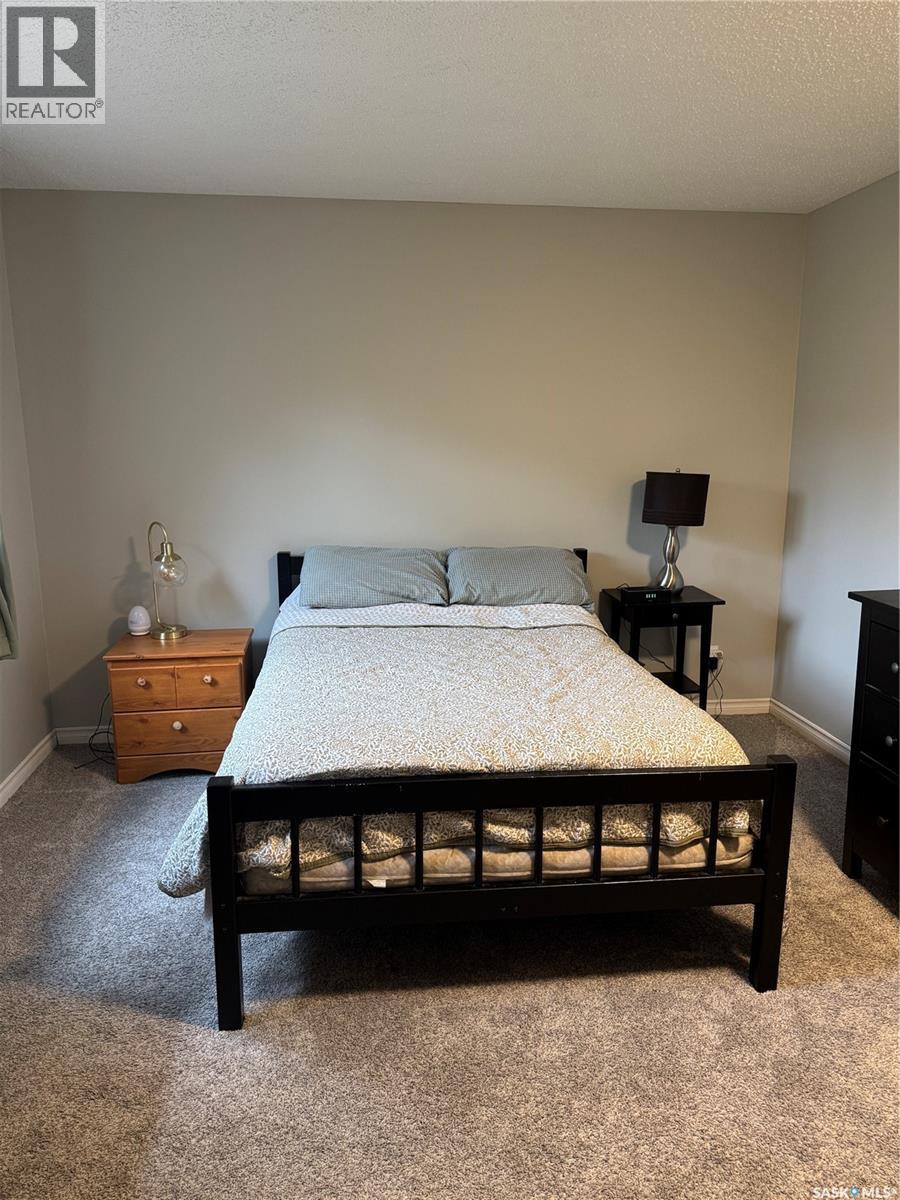 35 215 Primrose DRIVE — photo 11