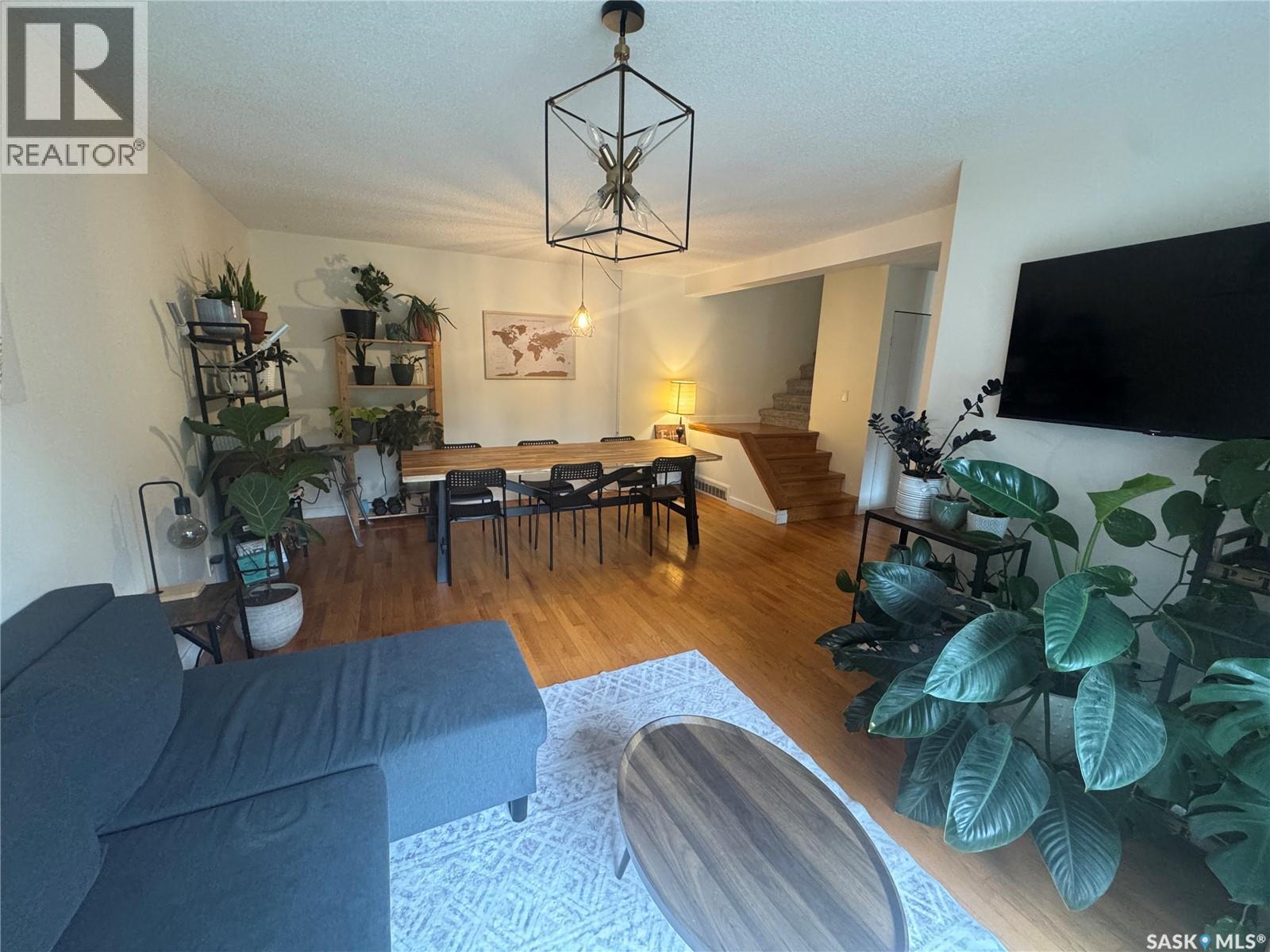 35 215 Primrose DRIVE - photo 5
