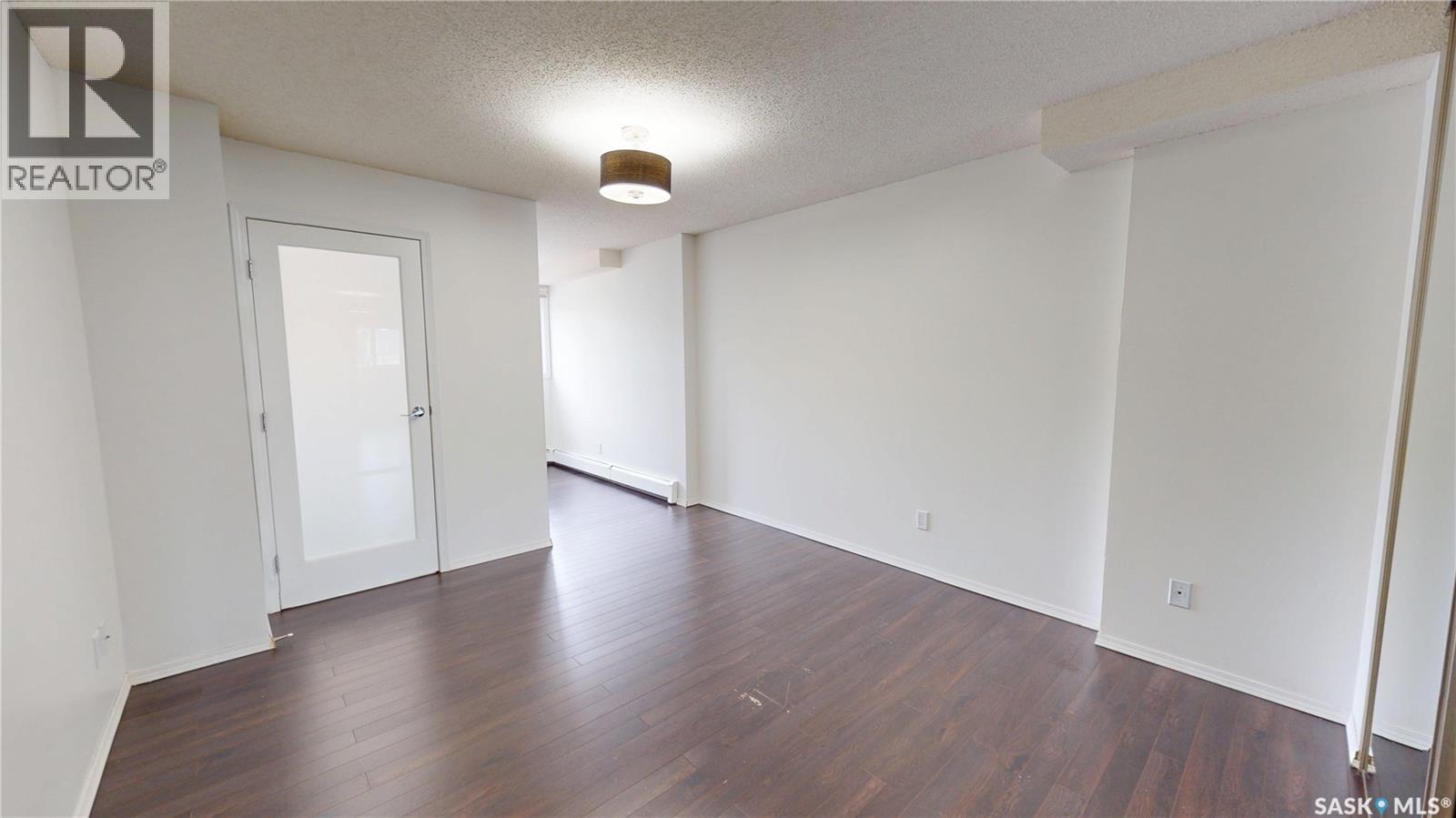 #203 921 Main STREET - 11