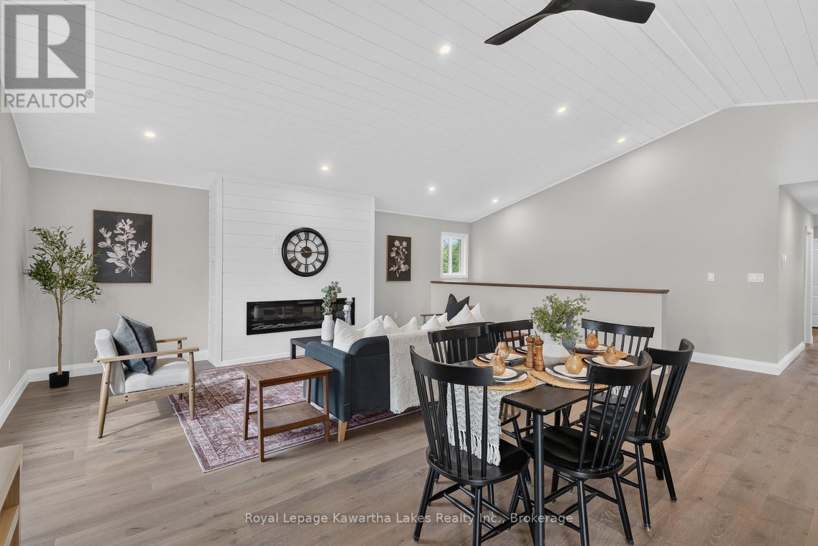 22 MURRAY STREET - 22
