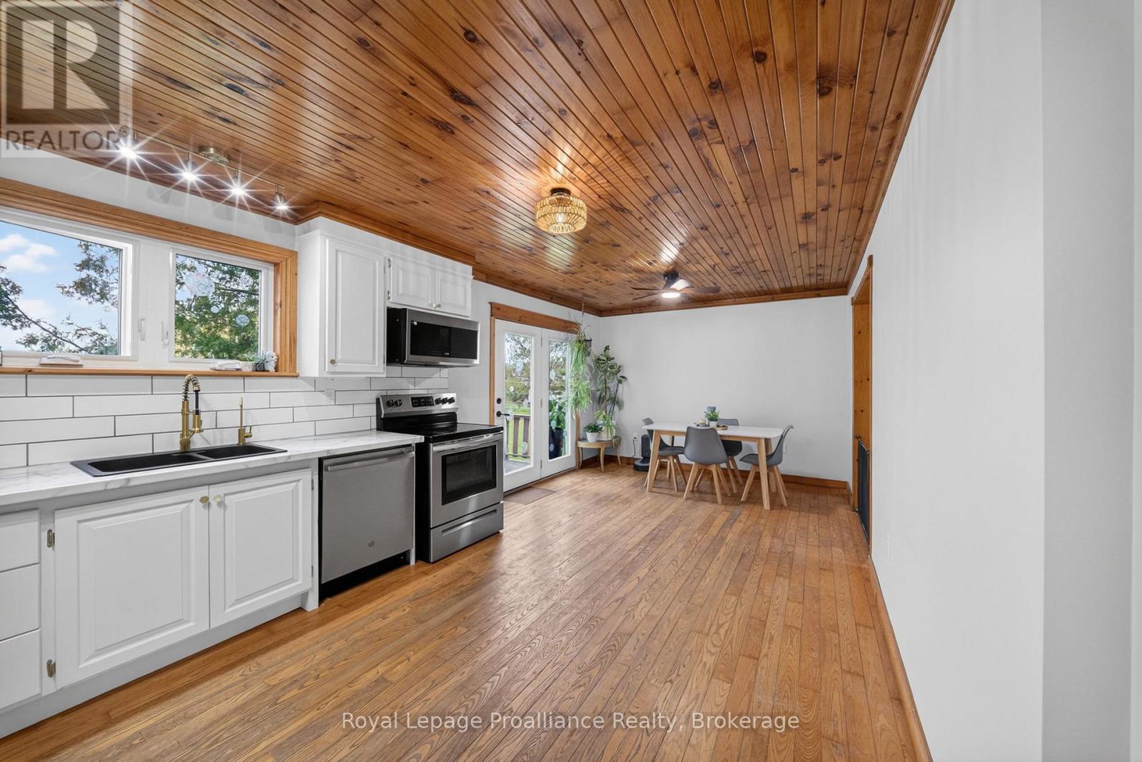 235 EAST HUNGERFORD ROAD - 13