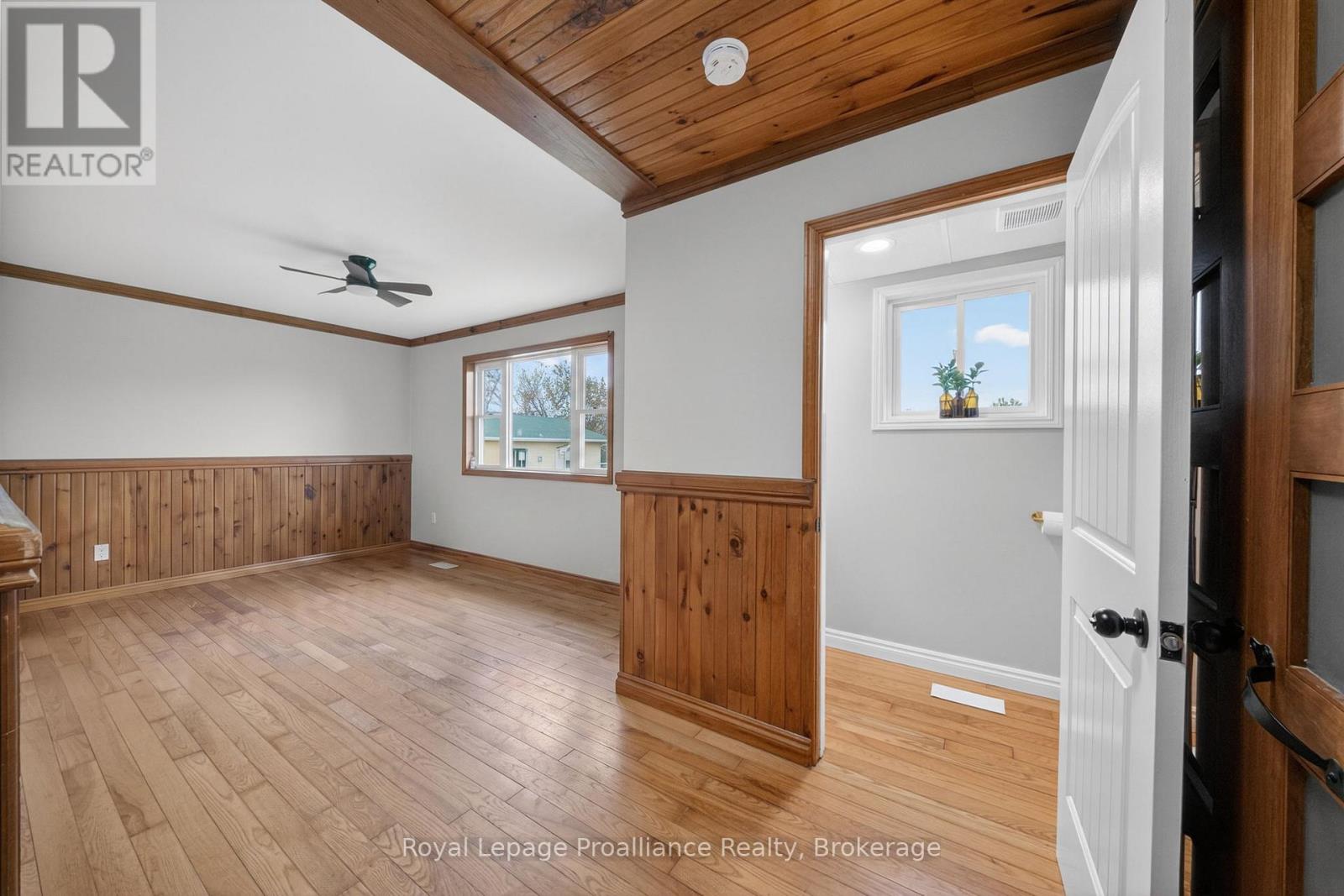 235 EAST HUNGERFORD ROAD - 14