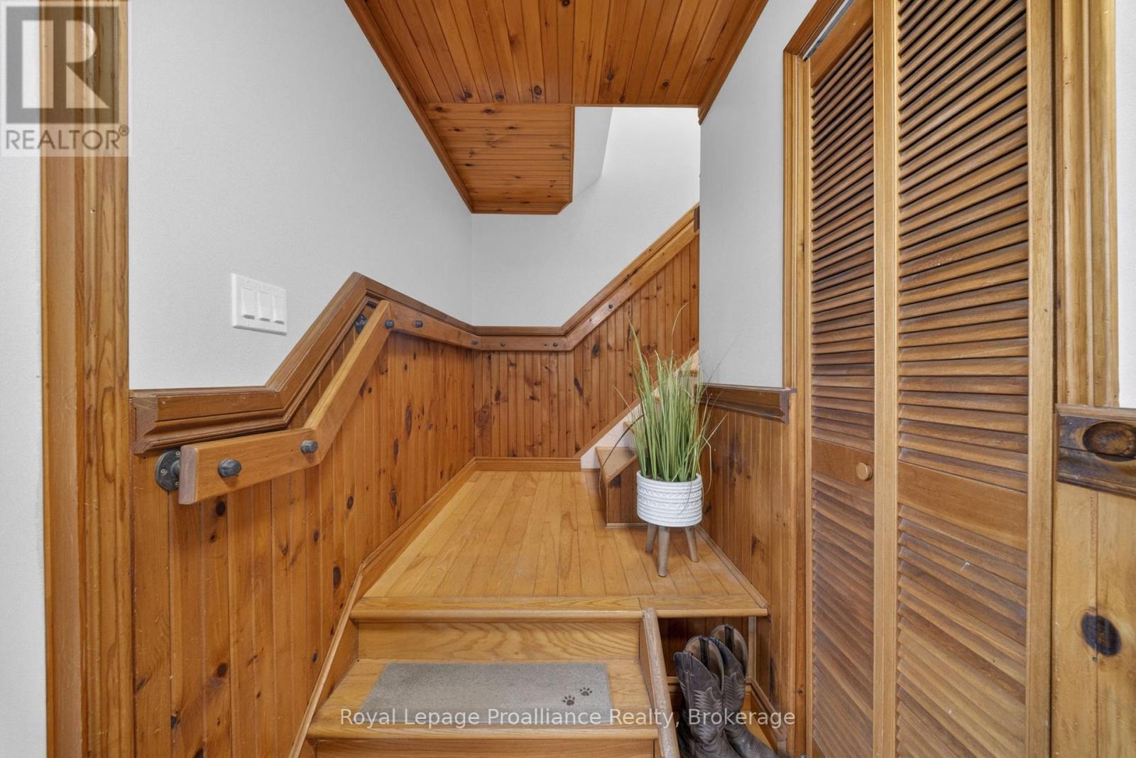 235 EAST HUNGERFORD ROAD - 19