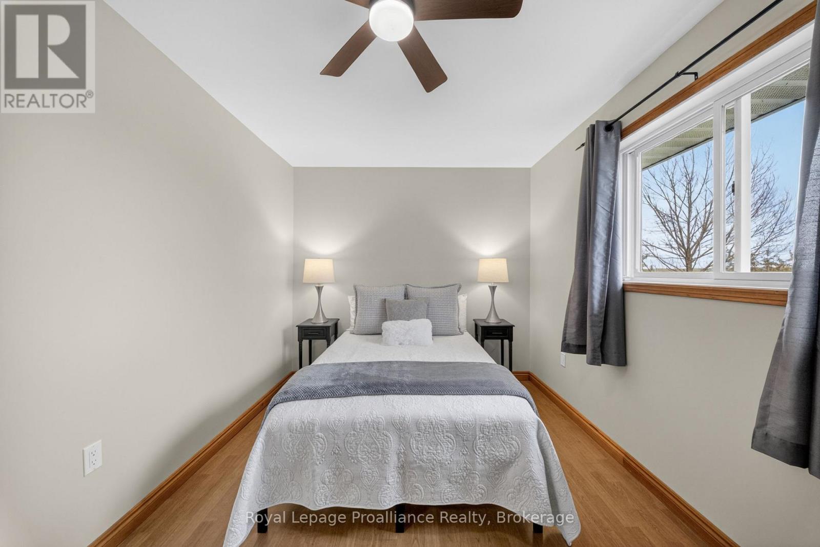 235 EAST HUNGERFORD ROAD - 27